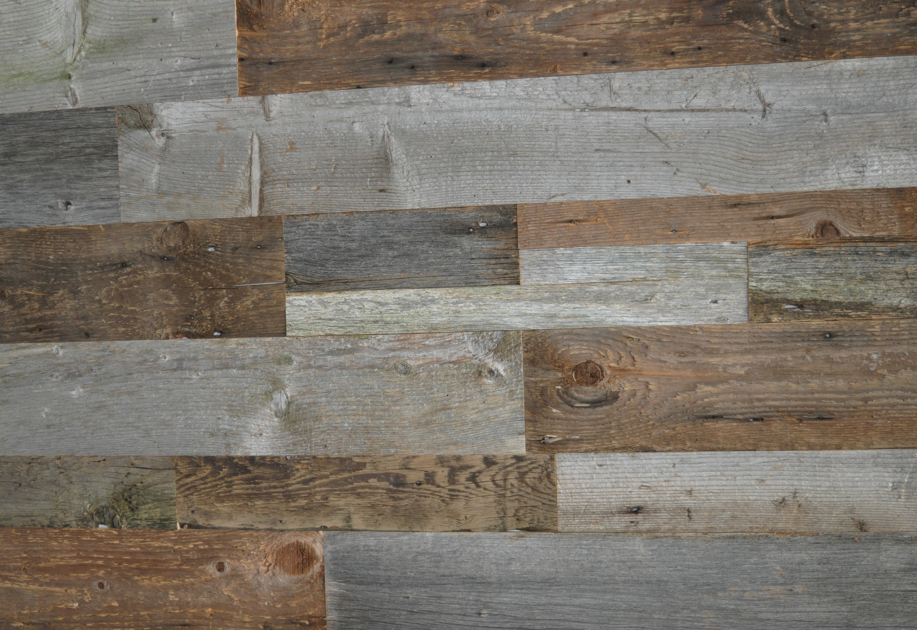 DIY Reclaimed Wood Accent Wall Grey and Natural Brown 